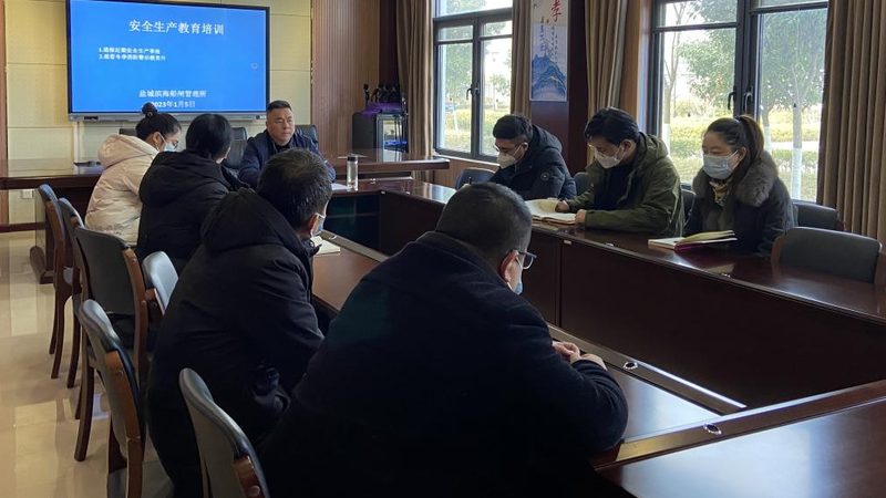 若考生对成绩有异议，可在规定时间内申请成绩复核。具体操作如下：